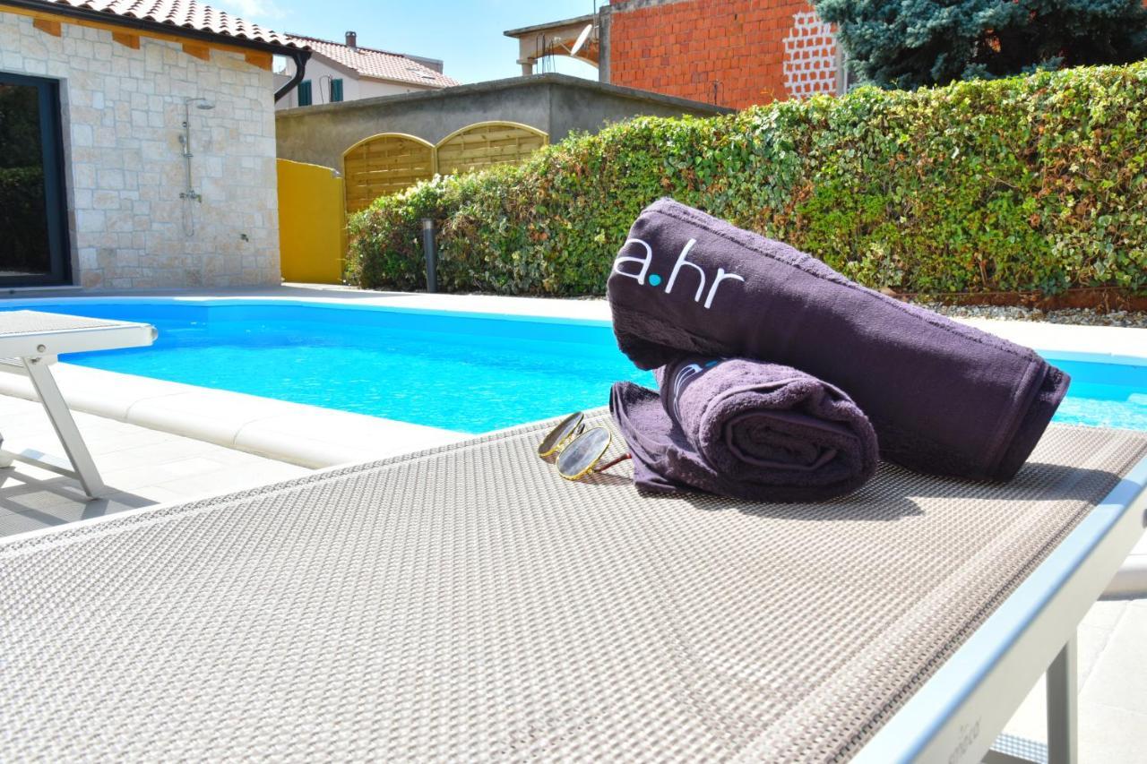 Villa Lux Nina With Six Bedrooms, Private Pool, Sauna Zadar Ngoại thất bức ảnh