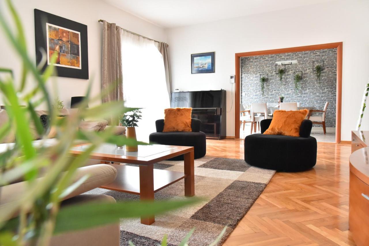 Villa Lux Nina With Six Bedrooms, Private Pool, Sauna Zadar Ngoại thất bức ảnh